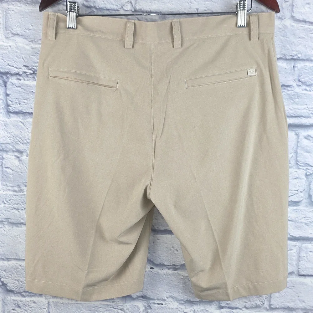 Peter Millar Crown Sport Mens Golf Shorts Khaki Tan Stretch Performance Size 33